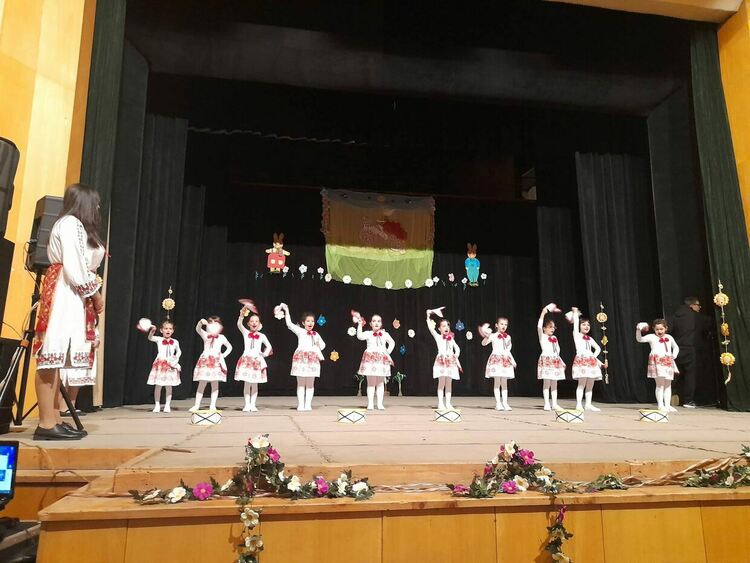 Млади таланти предизвикаха истински фурор на Великденски концерт в Девин