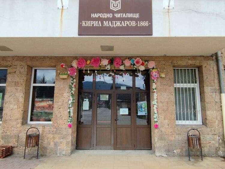 Смолян потъна във великденска украса, общината благодари