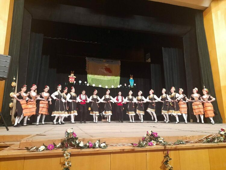 Млади таланти предизвикаха истински фурор на Великденски концерт в Девин