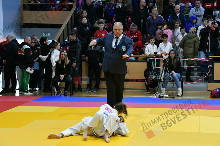 Над 700 джудисти превземат спорната зала в Димитровград