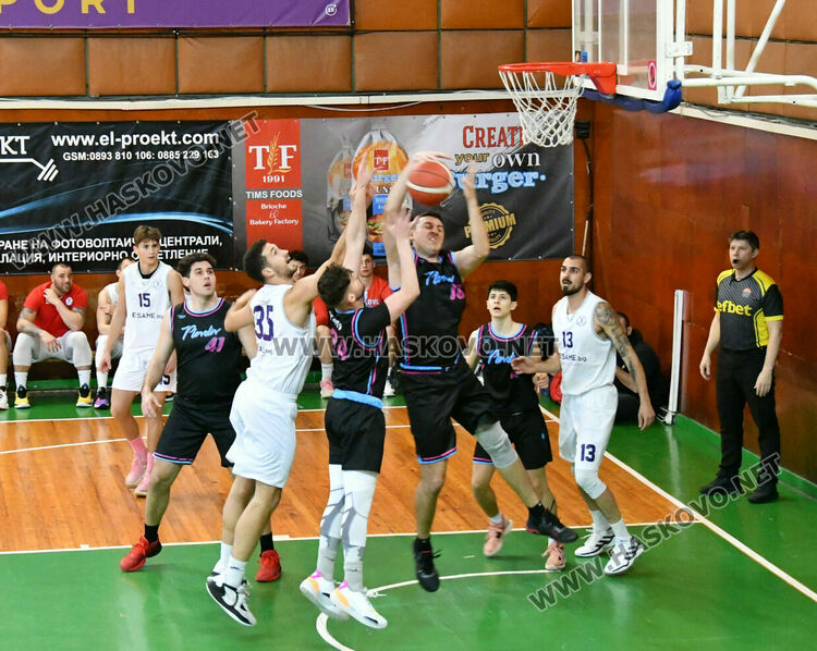 Баскетболният Хасково с категорична победа над &bdquo;Пловдив Мамбас&ldquo; в последен кръг от редовния сезон