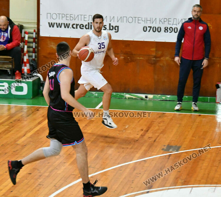 Баскетболният Хасково с категорична победа над &bdquo;Пловдив Мамбас&ldquo; в последен кръг от редовния сезон