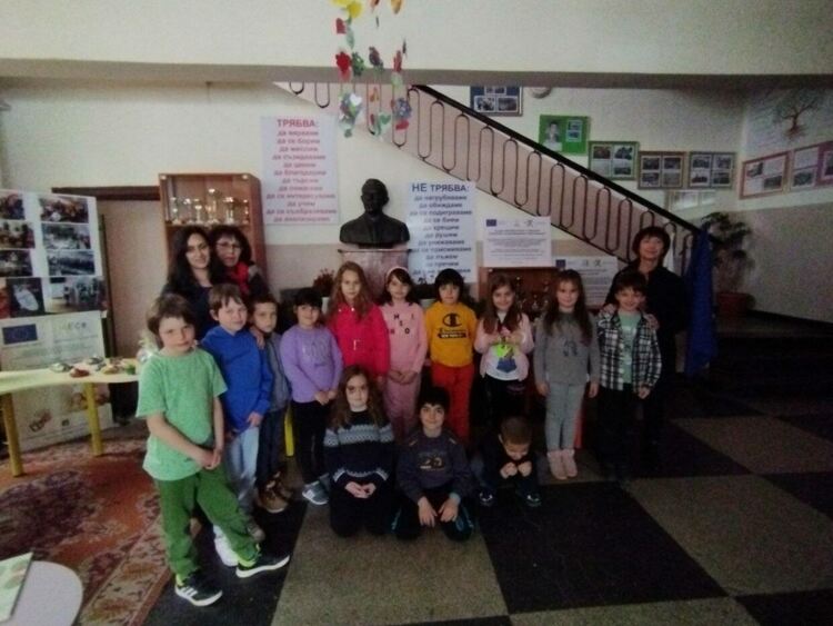 Инициатива възпитава децата, че добродетелите са безценните съкровища във всеки от нас