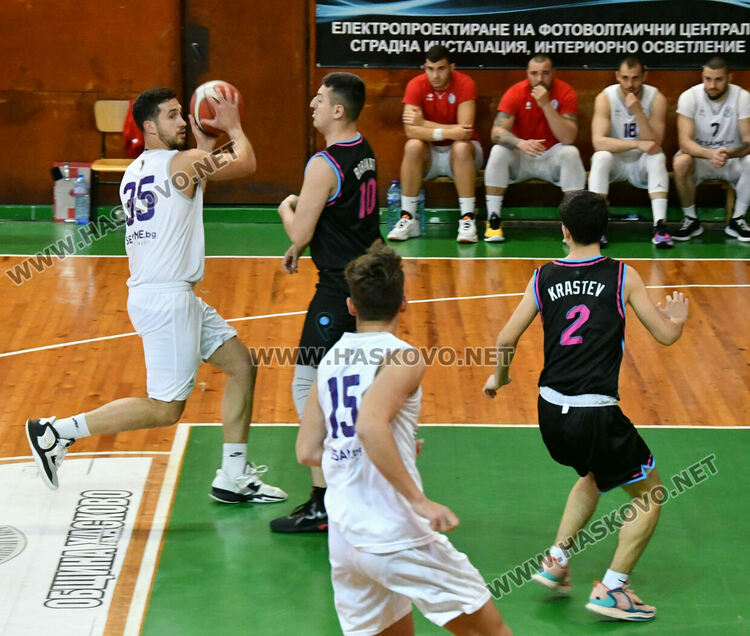Баскетболният Хасково с категорична победа над &bdquo;Пловдив Мамбас&ldquo; в последен кръг от редовния сезон