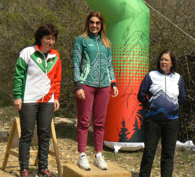 5 медала за състезателите на „Компас“ от Купа „Сърнена гора“