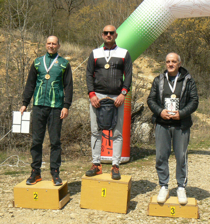5 медала за състезателите на „Компас“ от Купа „Сърнена гора“