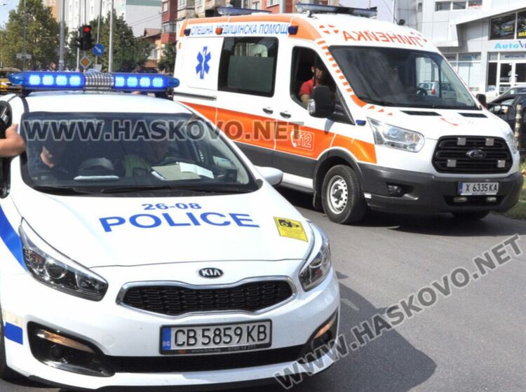 Пиян водач на БМВ се заби в ограда и дърво