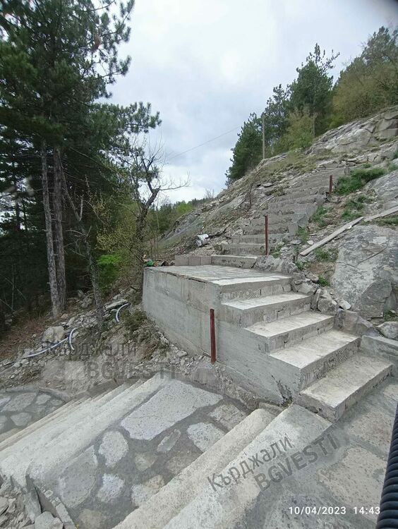 Обновяват туристическата инфраструктура на лесопарк "Момчил юнак"