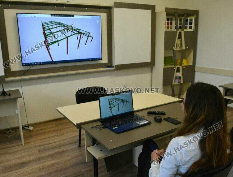 Две нови специалности в Хасковска област за гимназистите разкрива Царската гимназия