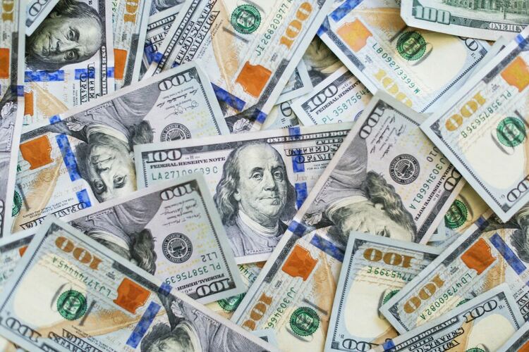 Банкова грешка разпрати пари на случайни потребители на Google Pay
