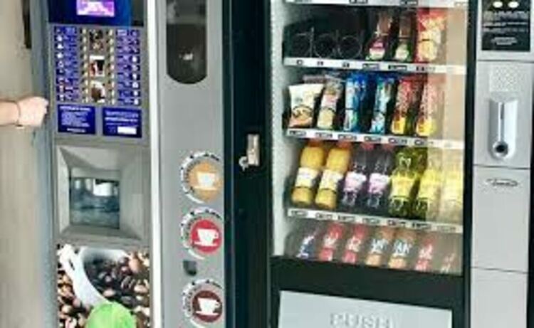 Деца разбиха вендинг машина и откраднаха 400 лева