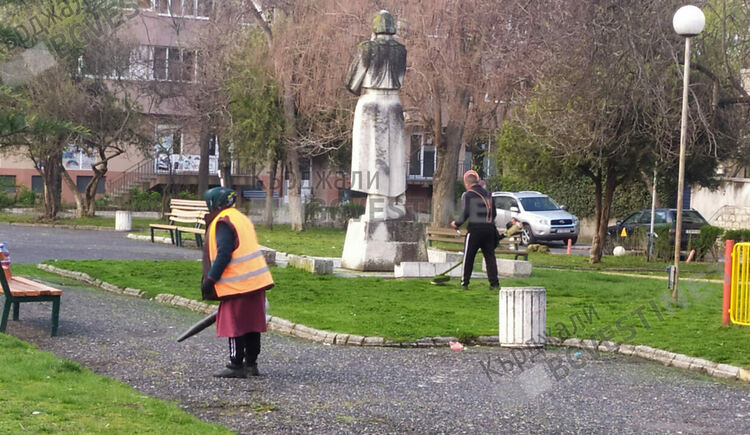ОБЧ на крак,чистят паркове и градини в Кърджали,чакат гости от далеч за Великден
