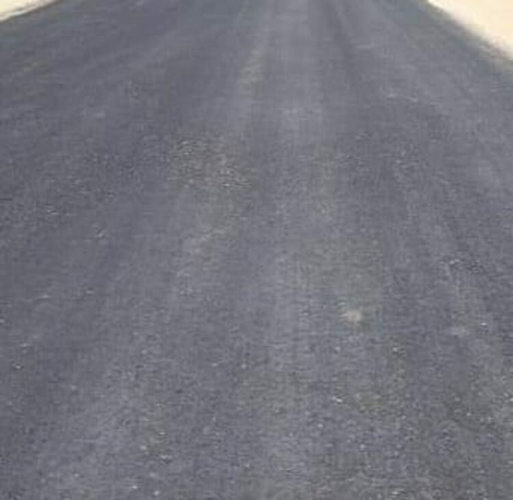 Полагат асфалт на ул."Пирин" 