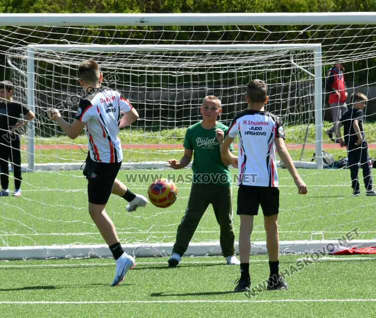 Над 100 ентусиасти се включиха в благотворителната тренировка в Хасково