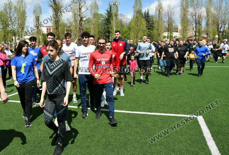 Над 100 ентусиасти се включиха в благотворителната тренировка в Хасково