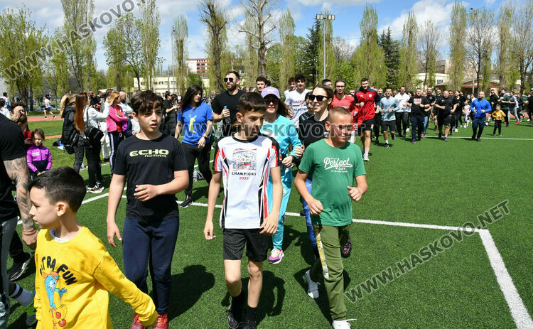 Над 100 ентусиасти се включиха в благотворителната тренировка в Хасково