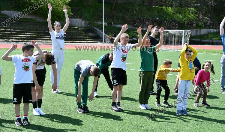 Над 100 ентусиасти се включиха в благотворителната тренировка в Хасково