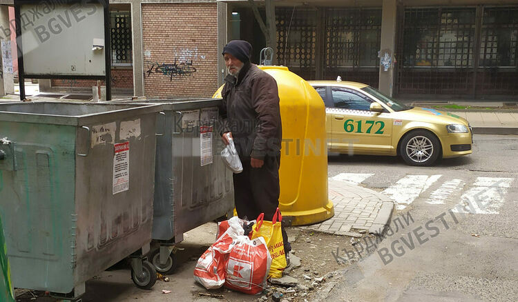 За тях няма нито писани яйца,нито баклава,това са кърджалийци забравени от Бога