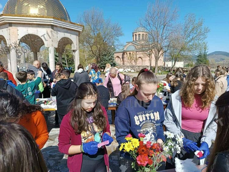 Повече от 150 деца боядисваха яйца в манастирския комплекс „Св.Йоан Предтеча”/снимки/