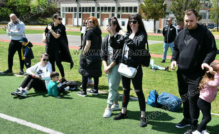 Над 100 ентусиасти се включиха в благотворителната тренировка в Хасково