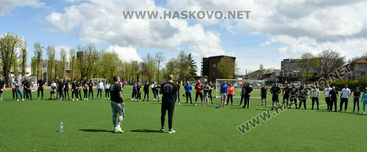 Над 100 ентусиасти се включиха в благотворителната тренировка в Хасково