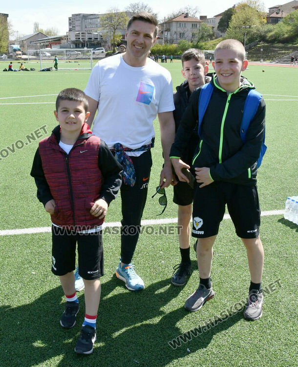 Над 100 ентусиасти се включиха в благотворителната тренировка в Хасково