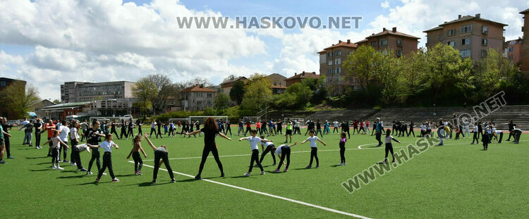 Над 100 ентусиасти се включиха в благотворителната тренировка в Хасково