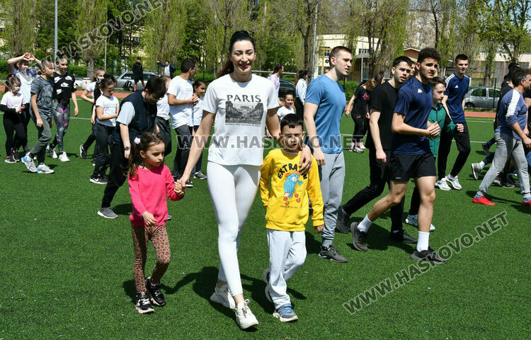 Над 100 ентусиасти се включиха в благотворителната тренировка в Хасково