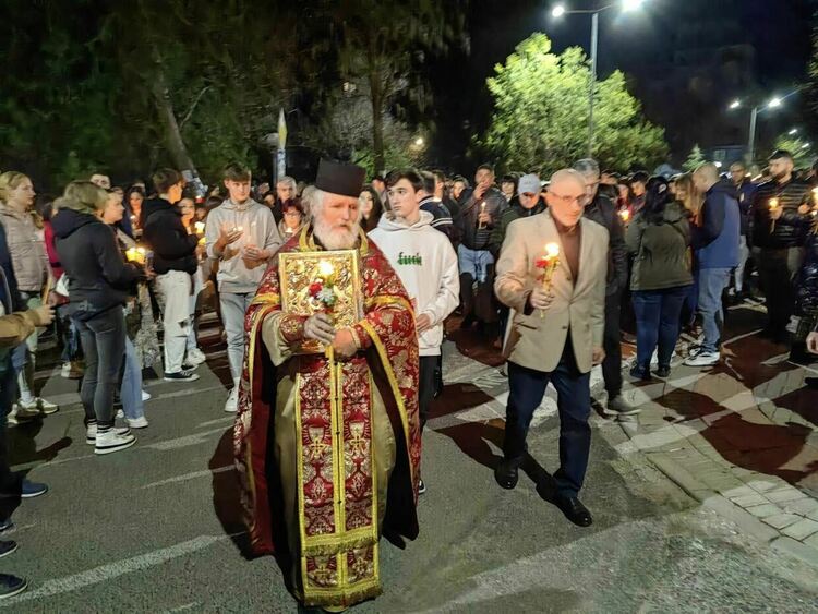 Великден е! Кърджали празнува възкресението на Христос!