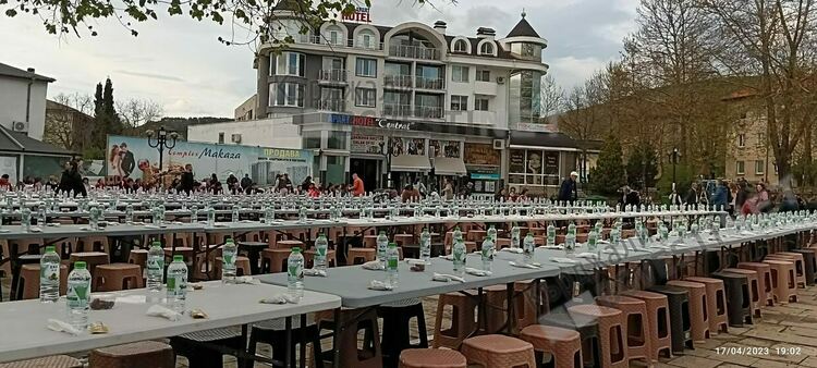 Над 2000 души се събраха на ифтар в Момчилград