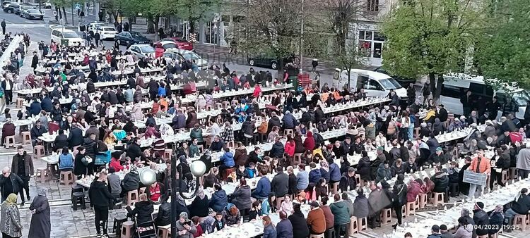 Над 2000 души се събраха на ифтар в Момчилград