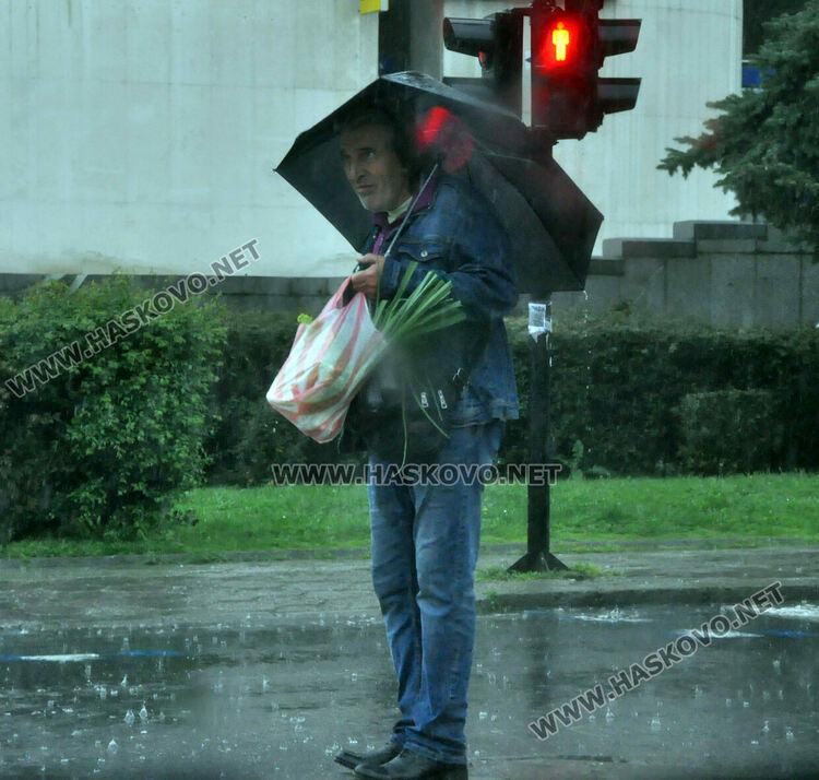 Най-много дъжд валя в Хасково, наводни улици