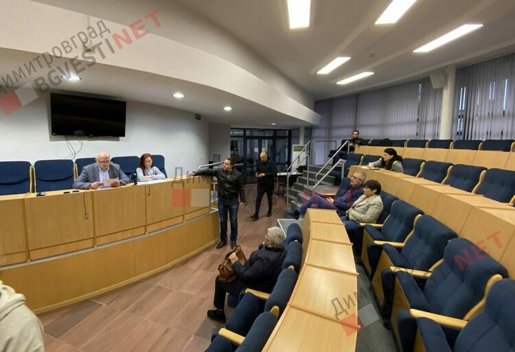 Нулев интерес от обществеността към поемането на нов заем от Община Димитровград