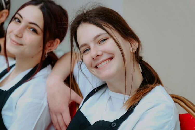 Кулинарен гуру с уроци по готварство в Гимназията по туризъм в Хасково