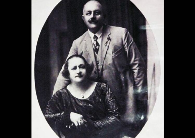 Индустриалците Стойчо и Кица Марчеви правят най-голямото благодеяние в историята на Хасково преди 80 години 