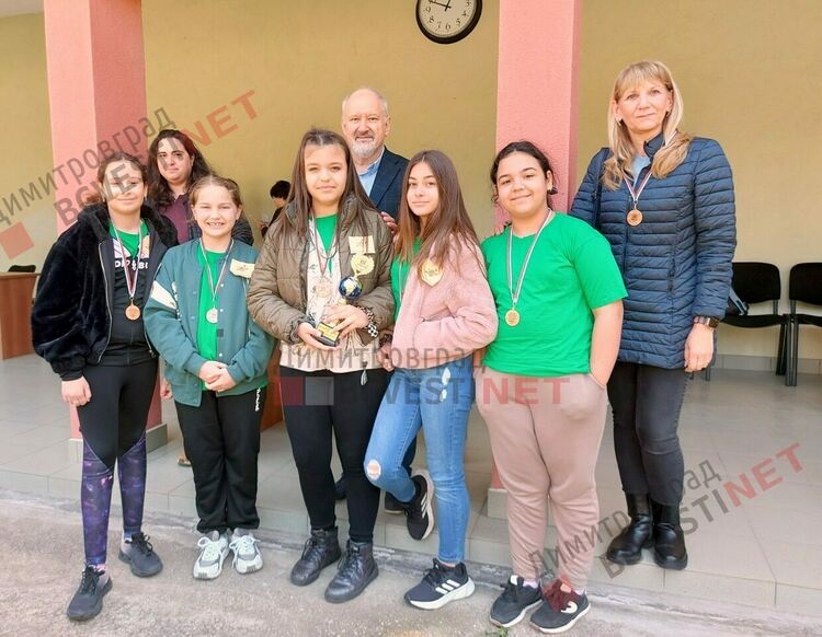 Над 40 деца от Димитровград участваха в „Пътуване към Космоса“