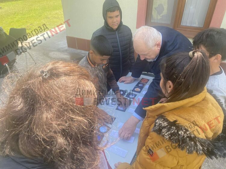 Над 40 деца от Димитровград участваха в „Пътуване към Космоса“