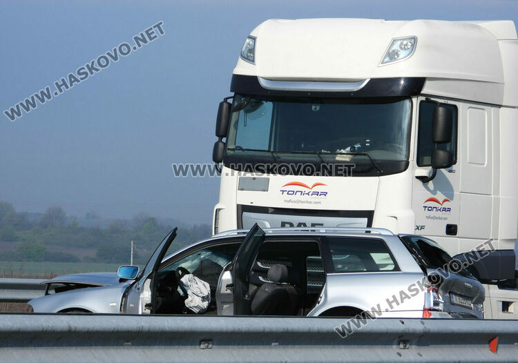 Катастрофа затвори магистрала „Марица“ край Харманли