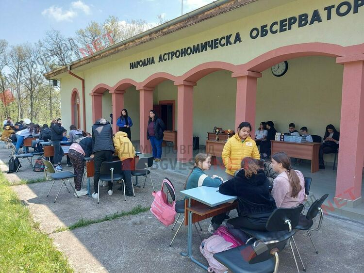 Над 40 деца от Димитровград участваха в „Пътуване към Космоса“