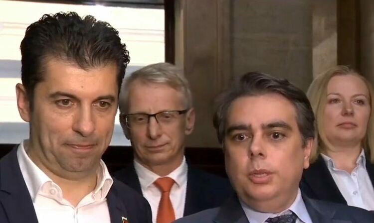 ПП-ДБ: Няма да подкрепим правителство с първия мандат, но ще бъдем конструктивни