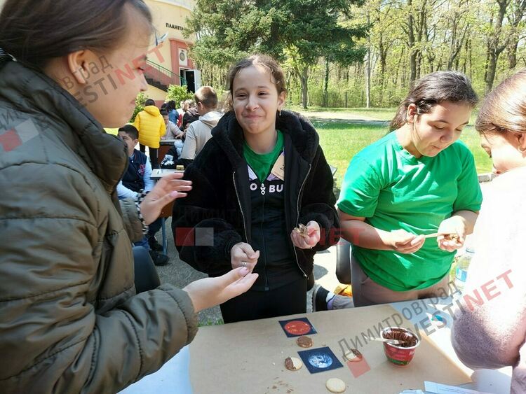 Над 40 деца от Димитровград участваха в „Пътуване към Космоса“