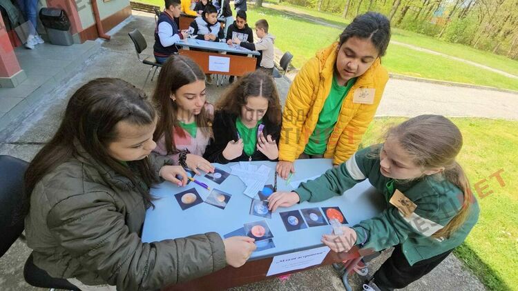 Над 40 деца от Димитровград участваха в „Пътуване към Космоса“