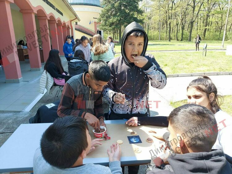 Над 40 деца от Димитровград участваха в „Пътуване към Космоса“