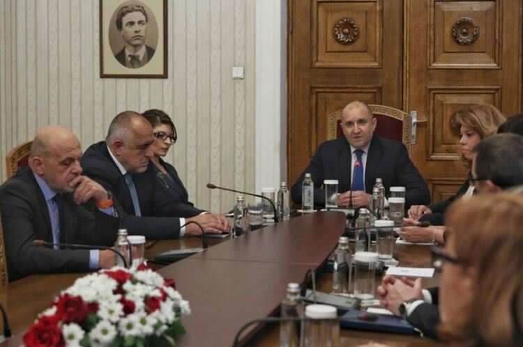 ГЕРБ-СДС на консултации при Радев