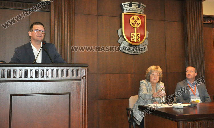 Най-крупните дарители на Хасково искали просветно средище в града, а на мястото е построена автогара