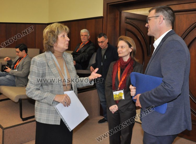 Най-крупните дарители на Хасково искали просветно средище в града, а на мястото е построена автогара