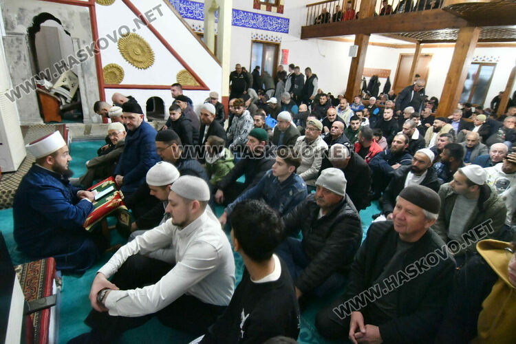 Мюсюлманите празнуват Рамазан байрам