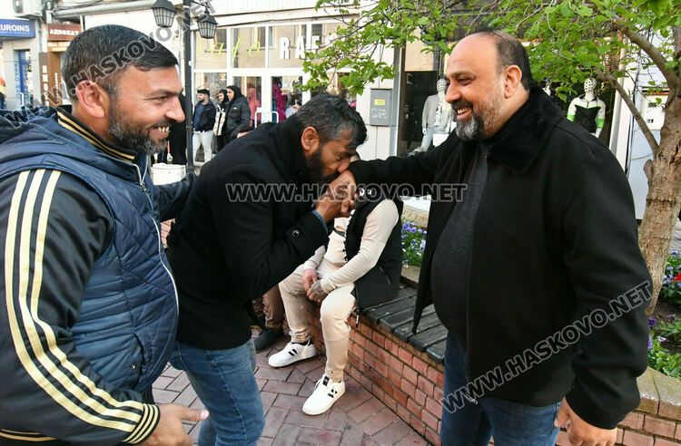 Мюсюлманите празнуват Рамазан байрам