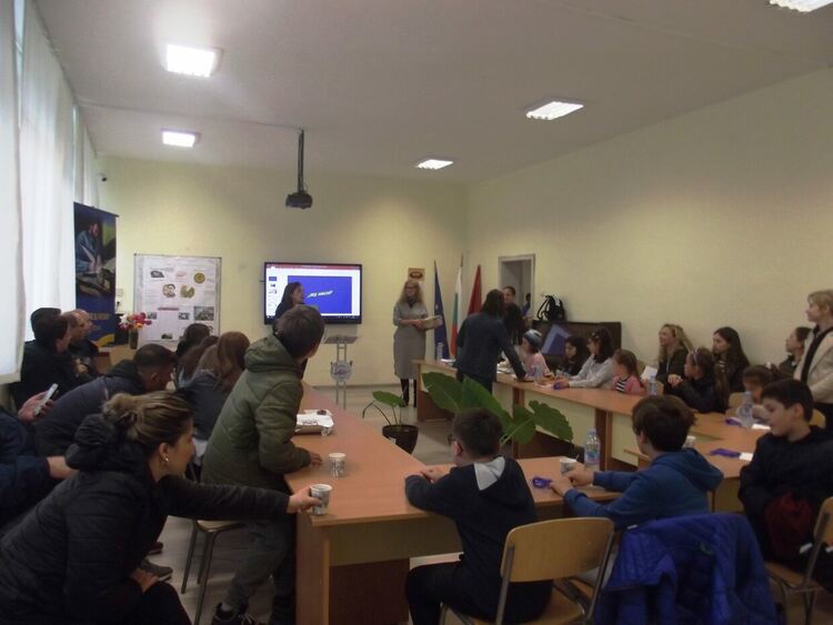 Одринското училище „Иван Вазов“ гостува на „Паисий“