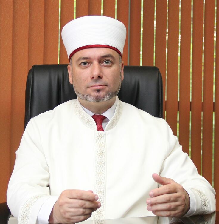 Поздравителен адрес от районния мюфтия Неджми Дъбов за Рамазан Байрам
